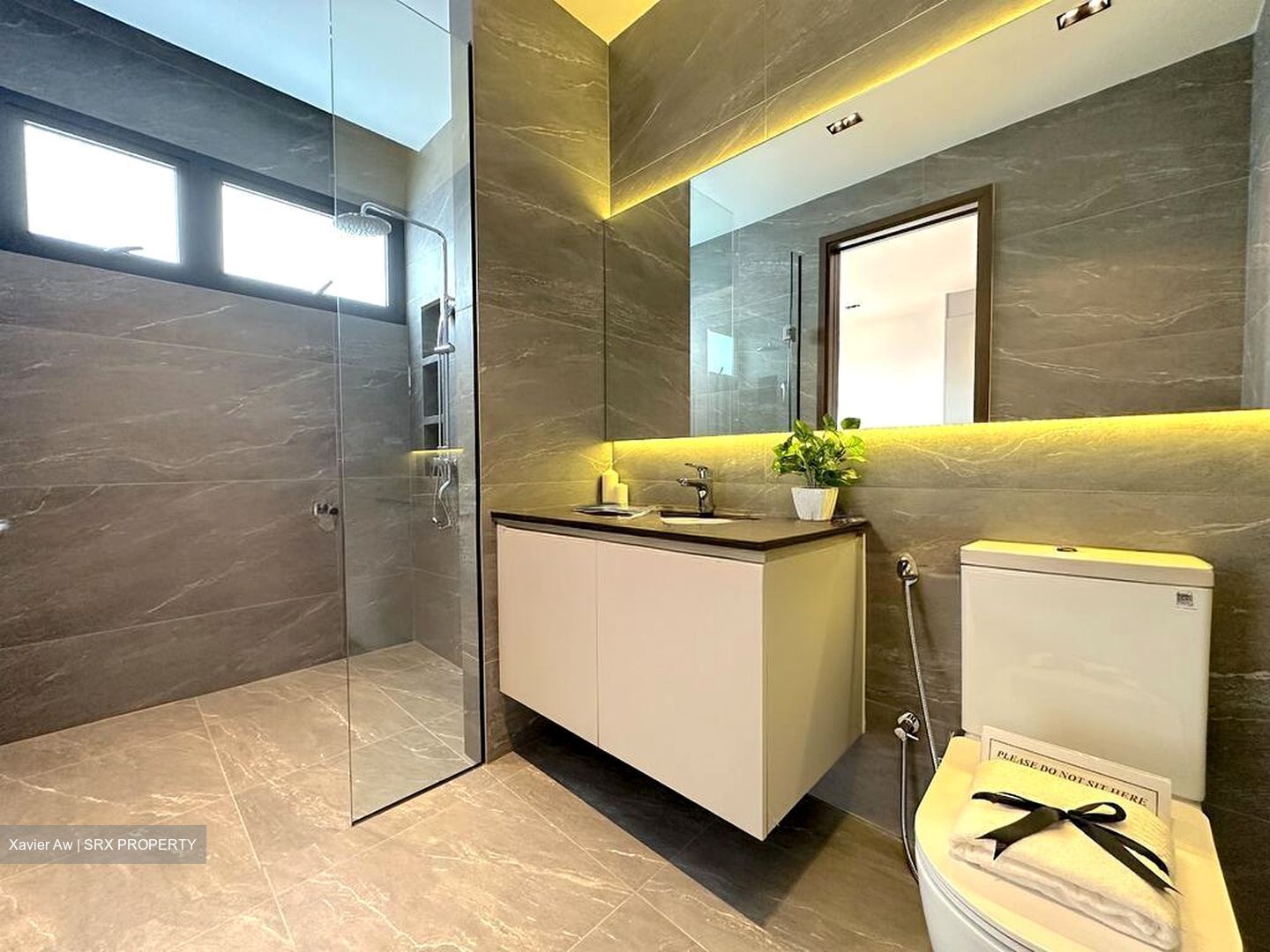 Lorong H Telok Kurau (D15), Terrace #520922751